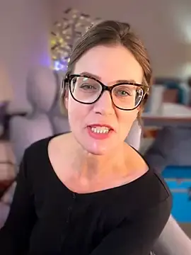 Stripchat Free Live Porn of MaiseKnox