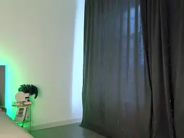 Stripchat Best Webcam of adele_armass