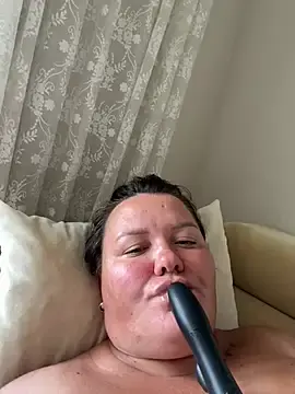 Stripchat Adult Webcam of SunnyLeila2101