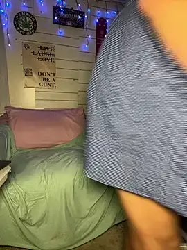 Stripchat Free Live Porn of TrenaAnne