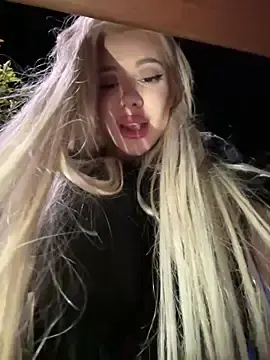 Stripchat Free Live Porn of AlyssaFoxx_