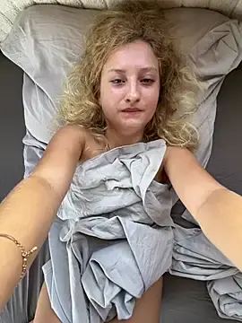 Stripchat Watch Live Sex Cams of MileySummer