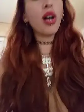 Stripchat Free Porn Cam of Zorrita_Fox