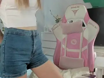 Stripchat Live Sex Cam of NellieEinspahr