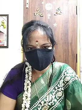 Stripchat Live Sex Cam of Tamil_white_beauty