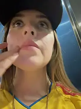 Stripchat Best live sex cam show of Alirawrz