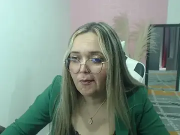 Stripchat Free Porn Cam of samy_vsn