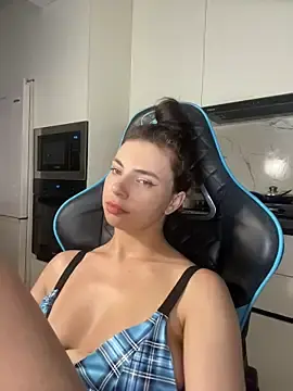 Stripchat Best Webcam of CurlyLara