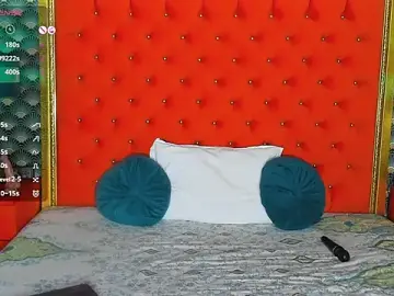 Stripchat Free Porn Cam of VallerieJones