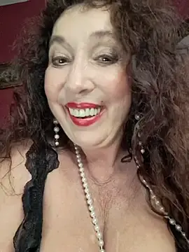 Stripchat Sex Cam of GypsyEsmeralda