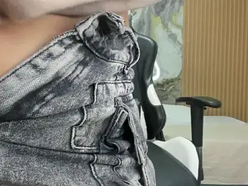 Stripchat Live Sex Cam of Lili_16
