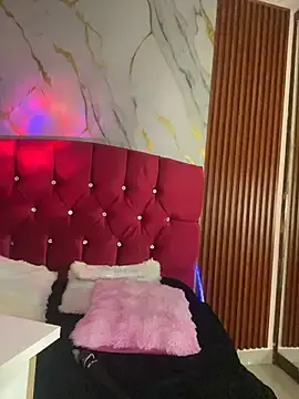 Stripchat Free Porn Cam of SOPHY_EC