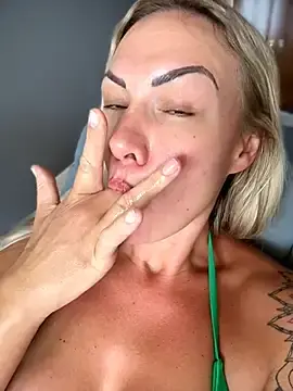 Stripchat Sex Cam of NastyMilf_
