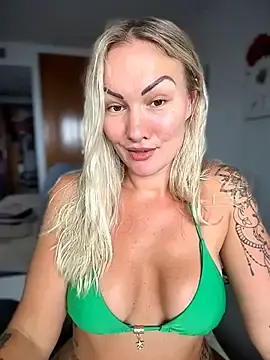 Stripchat Live Sex of NastyMilf_