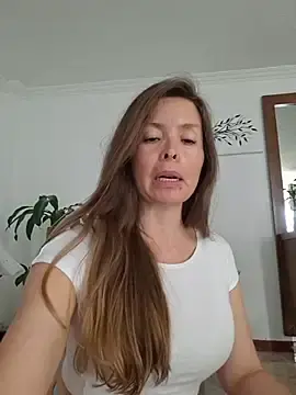 Stripchat Nude Webcam of karina_warthon