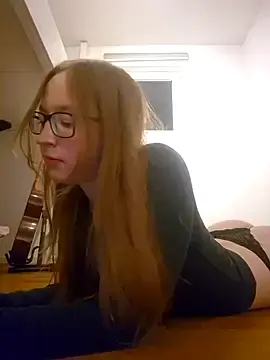 Stripchat Best Webcam of Freaky-Doll