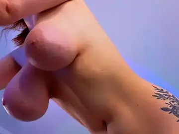 Stripchat Free Porn Cam of HotBustyBabeX