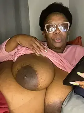 Stripchat Adult Video Chat of BoobsQueeen