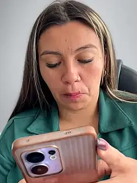 Stripchat Live Sex Cam of LIZ-06_
