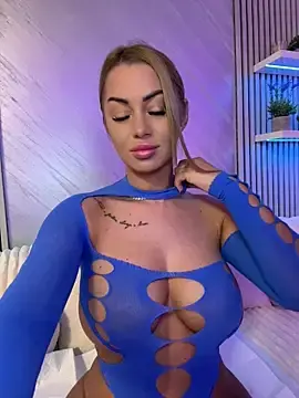 Stripchat Adult Video Chat of KirstieVegas