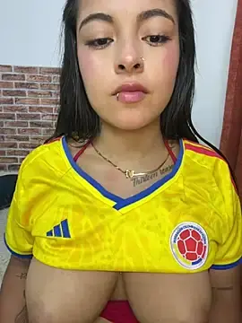 Stripchat Live Sex Cam of Dulce-diosa