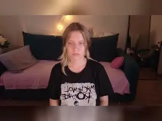 Xlovecam Adult Webcams of VikiCharm