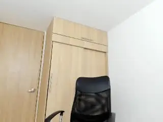 Xlovecam Free Live Porn of KennaRosse