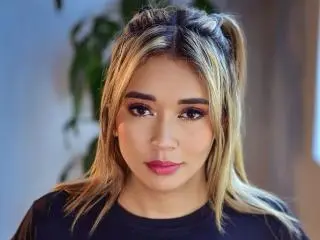 Xlovecam Live Sex of Madisson69