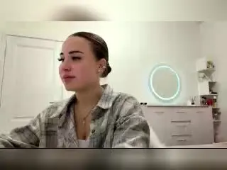 Xlovecam Live Porn of MiriamMatney