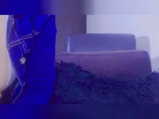 Xlovecam Live Porn of MissGilliSquirty