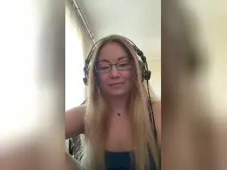 Xlovecam Live Porn of Meeranda