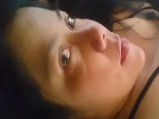 Xlovecam Watch Live Sex Cams of MirandaMilf69