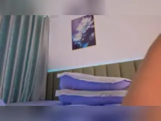 Xlovecam Private Sex Chat of SweetyVikky