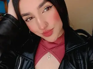 Xlovecam Best Webcam of YviTaylor
