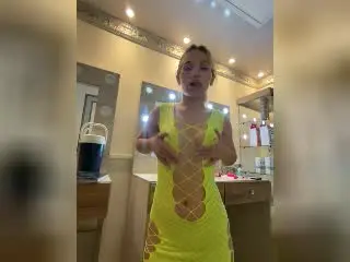 Xlovecam Best live sex cam show of ElodieGardner