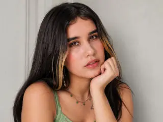 Xlovecam Sex Cam of KatieDesirX