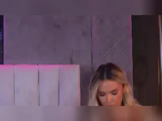 Xlovecam Watch Live Sex Cams of SelenaVoss