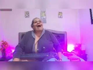 Xlovecam Sex Chat of QueenMatturex