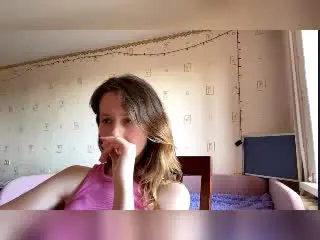 Xlovecam Live Sex of ReannaDreben