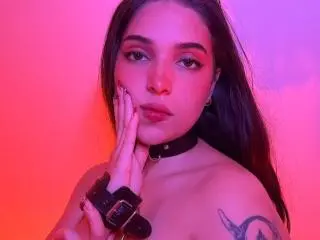 Xlovecam Live Sex of KatarinaNovak