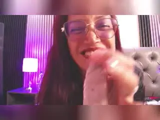 Xlovecam Live Sex Cam of DayanaMarians69